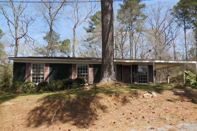 11 Robin LnMeridian, MS, 39305Lauderdale County