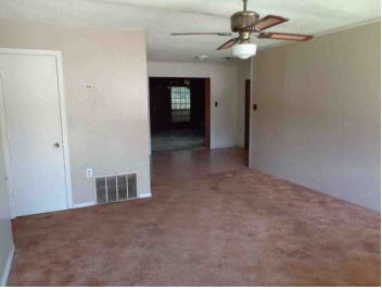 6015 Oakland Heights StMeridian, MS, 39307Lauderdale County