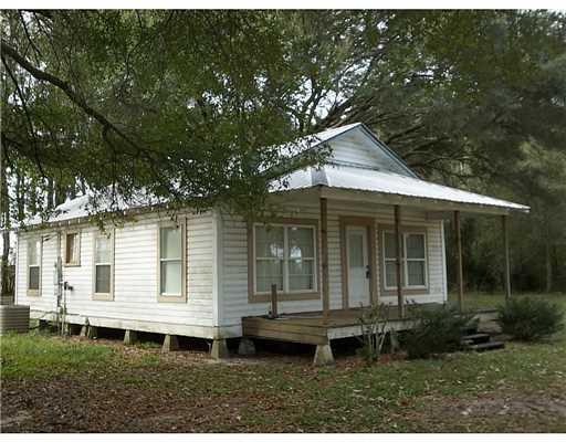 271 Barton Agricola Rd, Lucedale, MS 39452