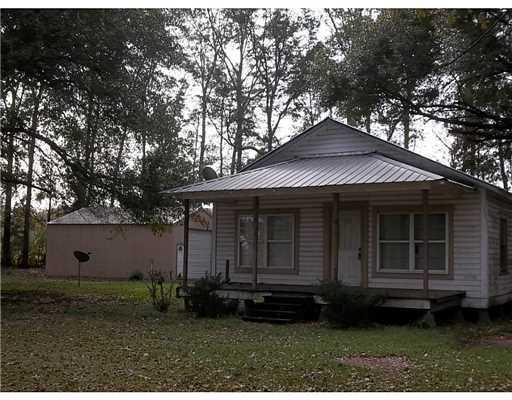 271 Barton Agricola Rd, Lucedale, MS 39452