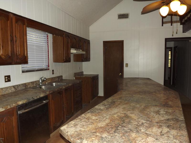 10411 Kevin Dr, Moss Point, MS 39562