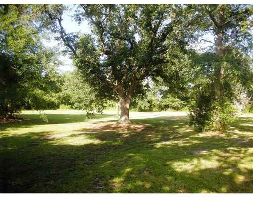 333Menge Ave, Pass Christian, MS 39571