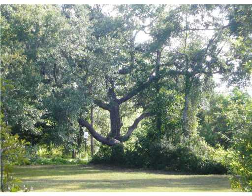 333Menge Ave, Pass Christian, MS 39571