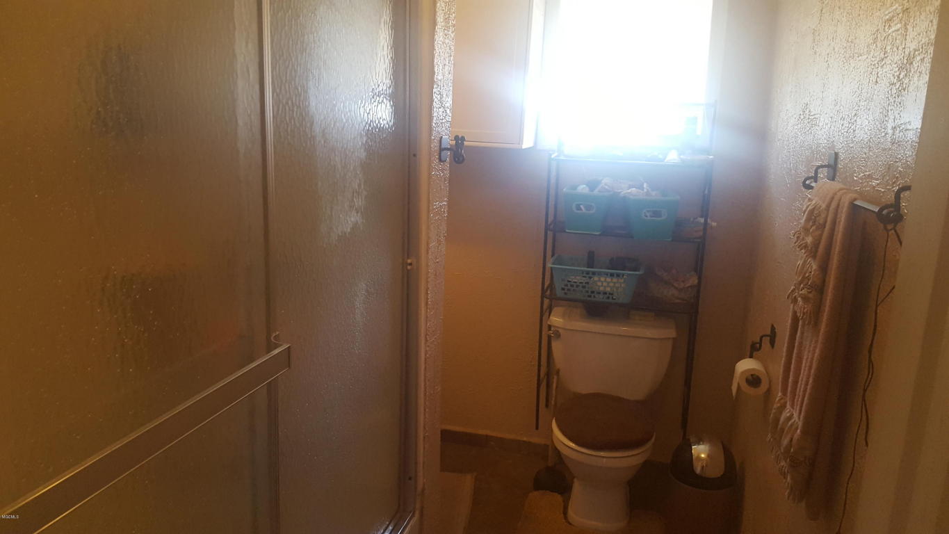 3010 Martin St, Pascagoula, MS 39581