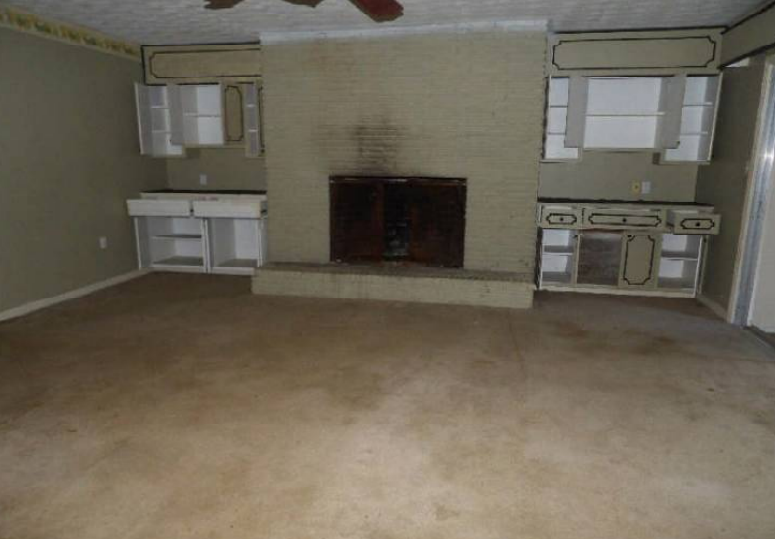 1011 Ave EMccomb, MS, 39648Pike County