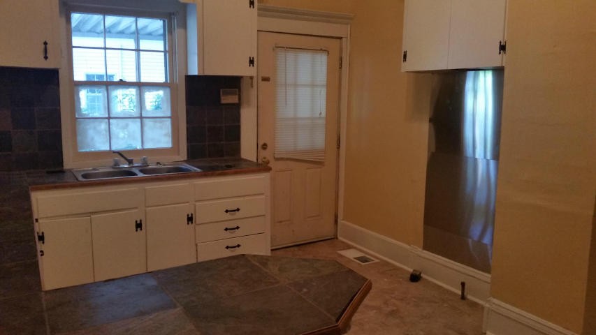 305 Commerce, West Point, MS 39773