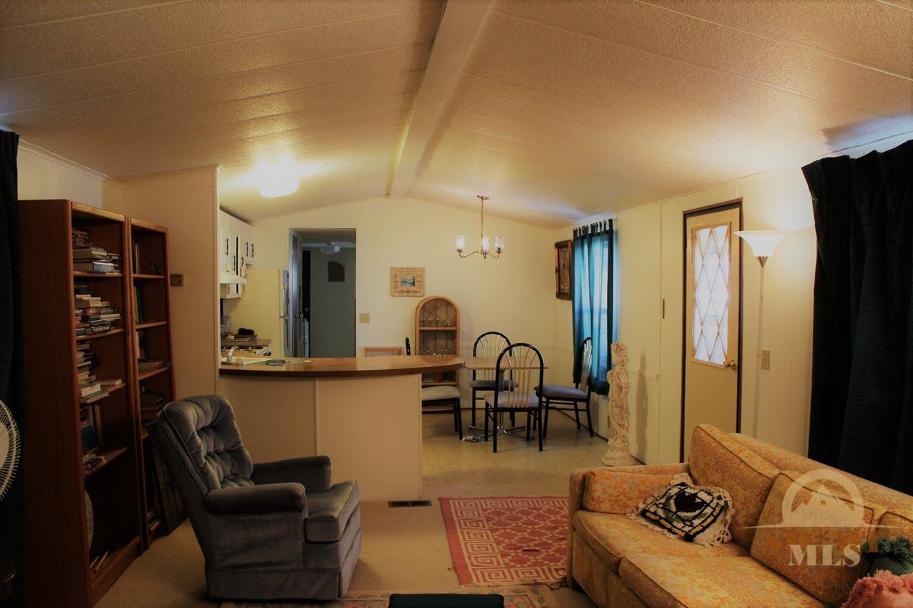 24Helios Way, Emigrant, MT 59027