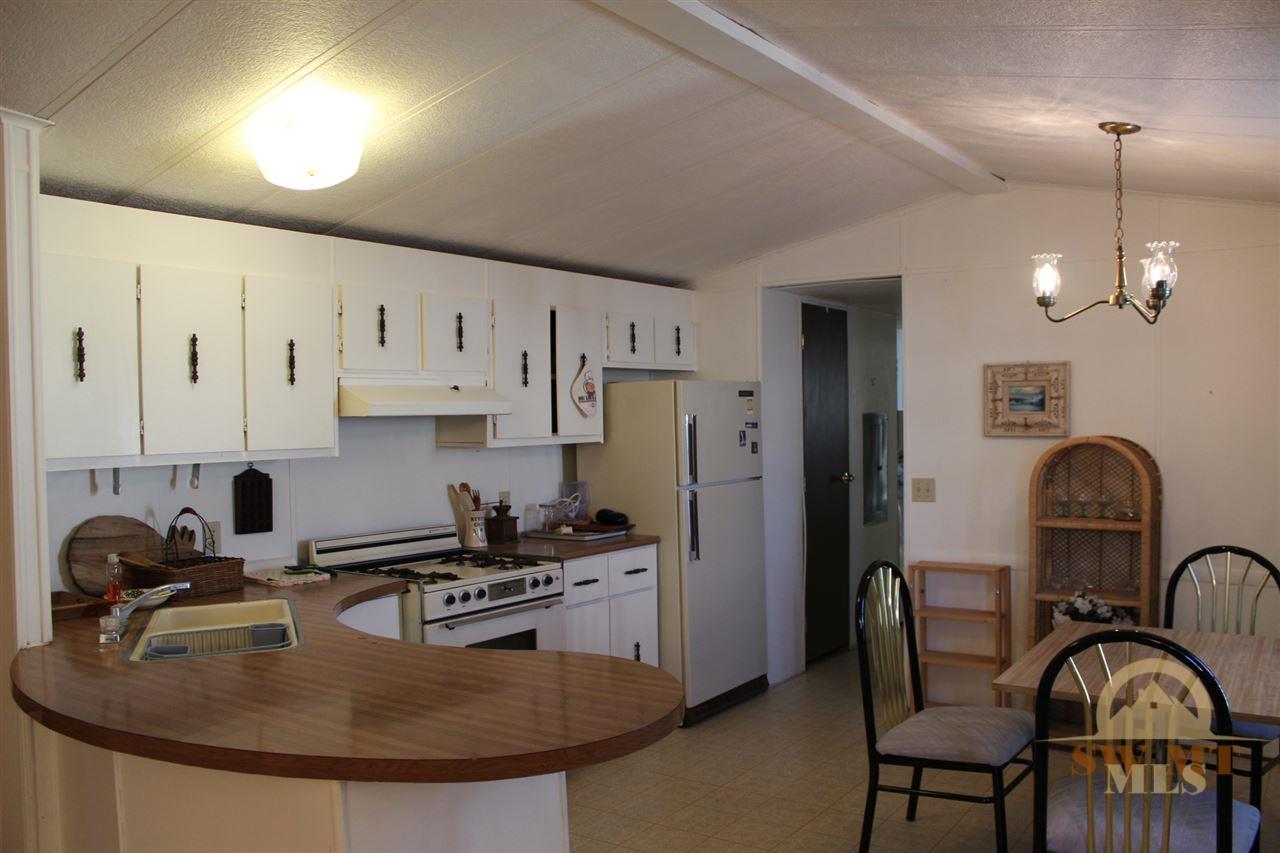 24Helios Way, Emigrant, MT 59027