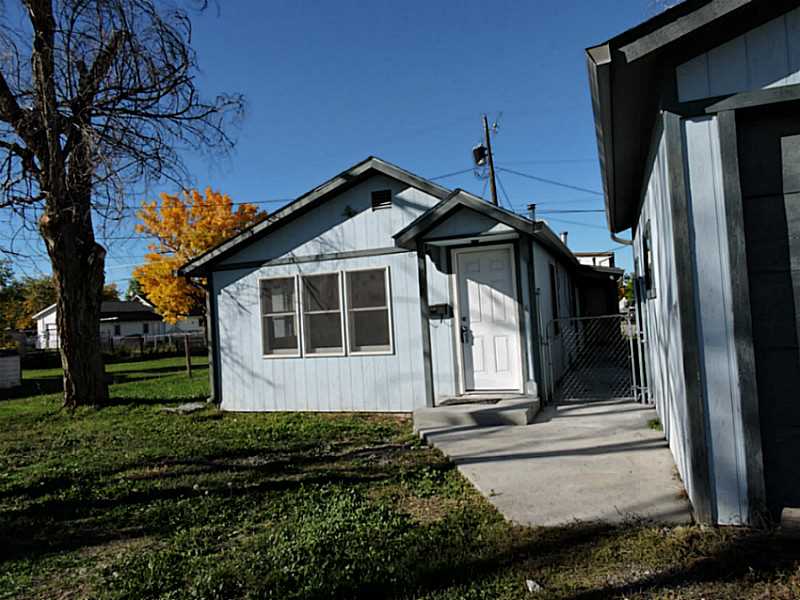 713 S 1st Street, Hardin, MT 59034