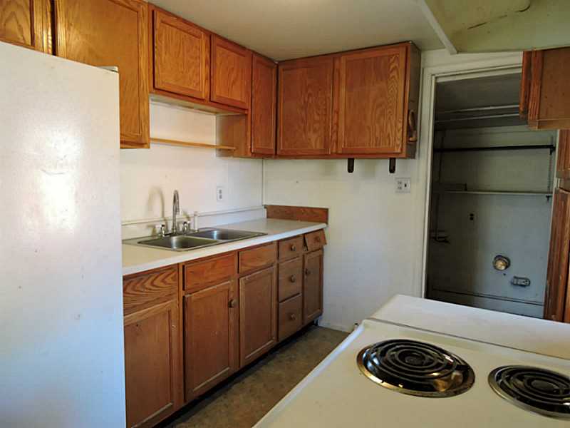 713 S 1st Street, Hardin, MT 59034