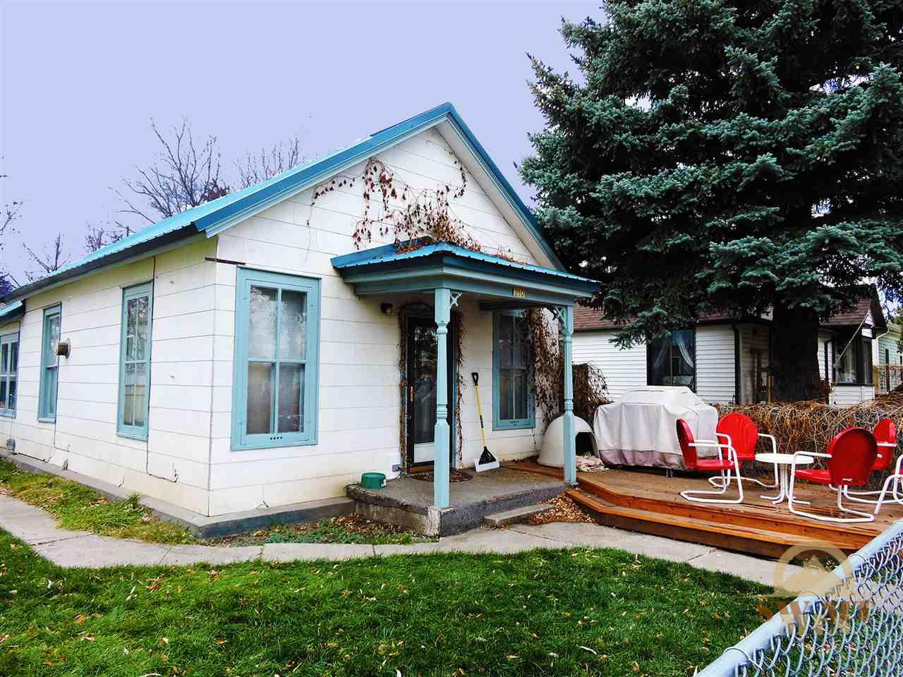 210 S I, Livingston, MT 59047