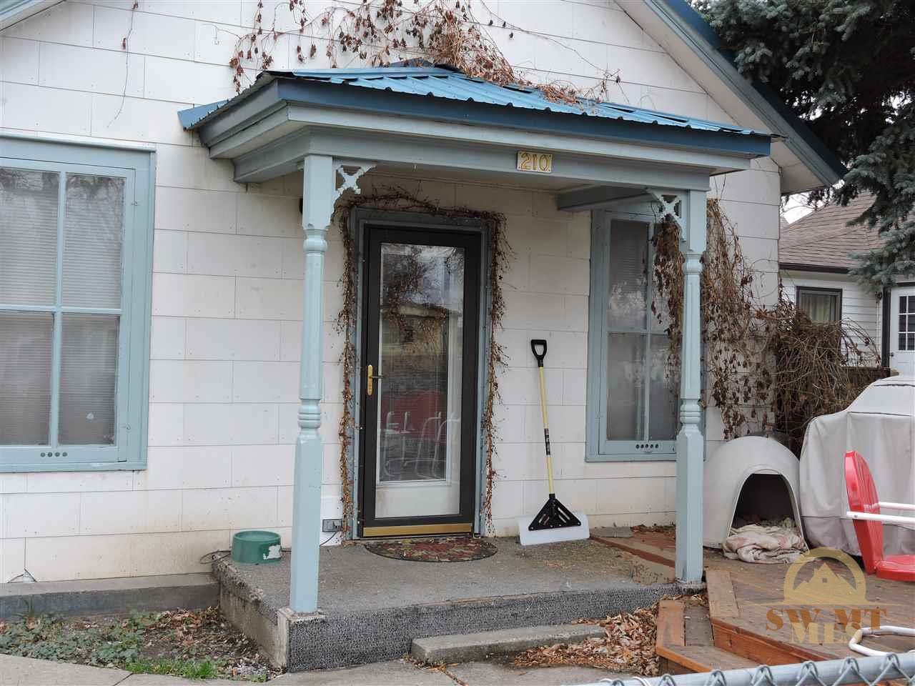 210 S I, Livingston, MT 59047
