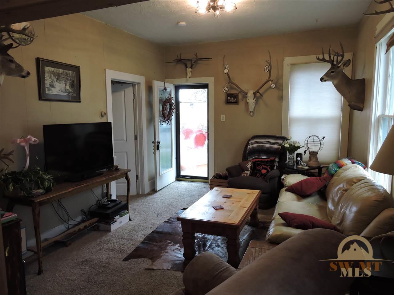 210 S I, Livingston, MT 59047