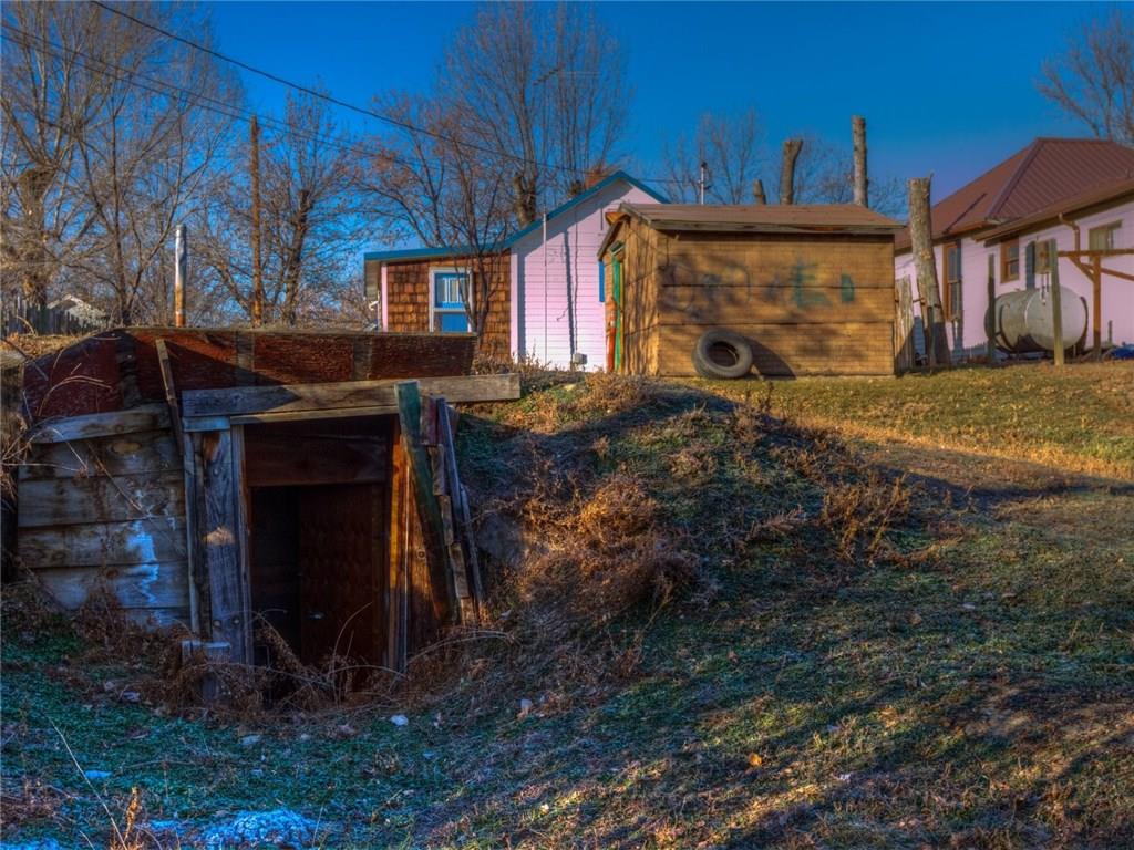 208 3rd Street East, Roundup, MT 59072