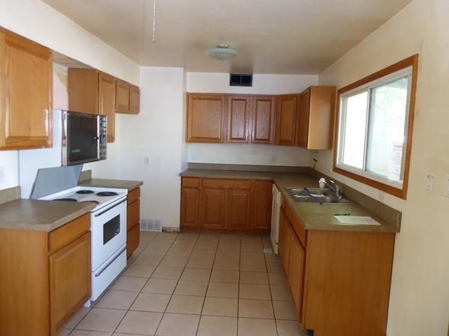 30 S Plainview StBillings, MT, 59101Yellowstone County