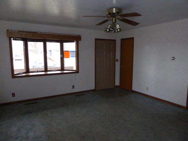 1005 5th Ave NGlasgow, MT, 59230Valley County