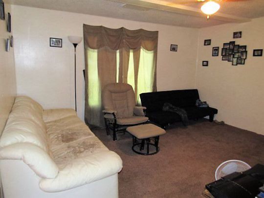 723 O'Neil Avenue, Glendive, MT 59330