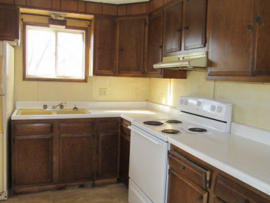 120 East Jefferson School Road, Glendive, MT 59330