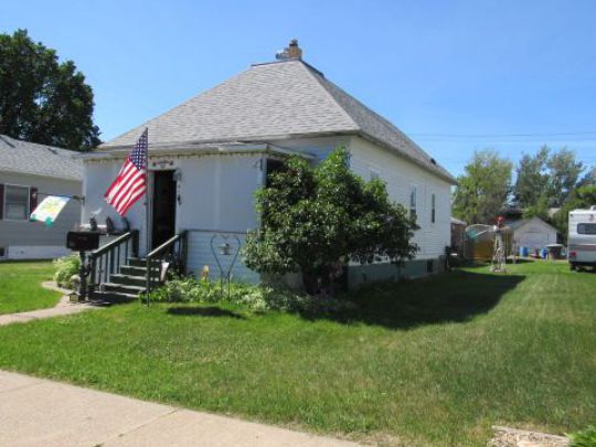 410 East Barry Street, Glendive, MT 59330