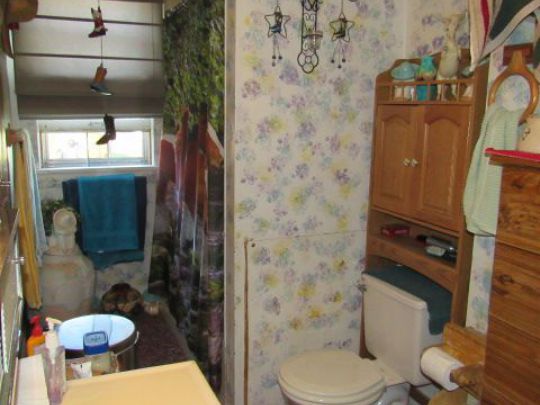 410 East Barry Street, Glendive, MT 59330