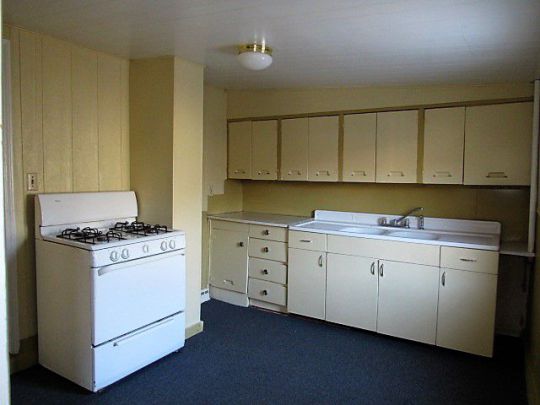 411 East Mann Street, Glendive, MT 59330
