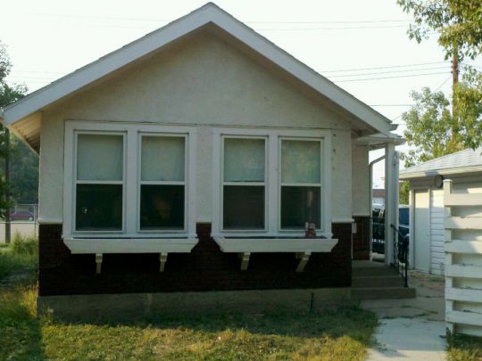 413 1/2 N Meade Ave, Glendive, MT 59330