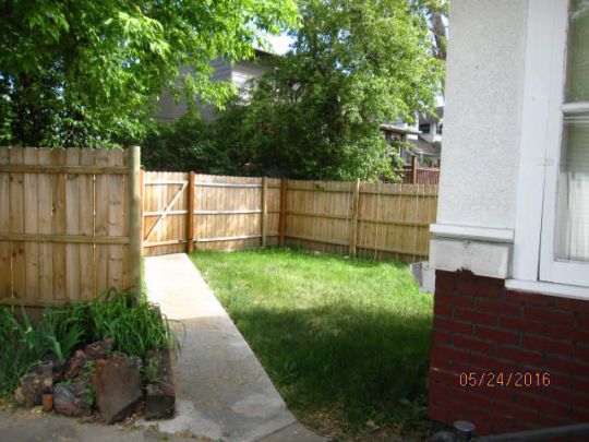 413 1/2 N Meade Ave, Glendive, MT 59330