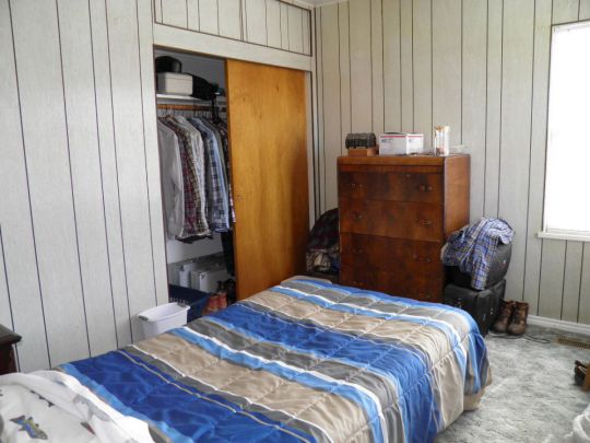 517 E Barry St, Glendive, MT 59330