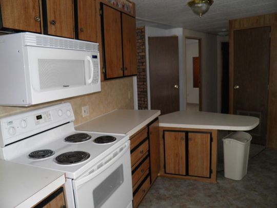 811 Mobile Ave, Glendive, MT 59330