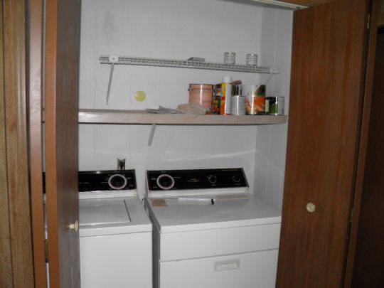 811 Mobile Ave, Glendive, MT 59330