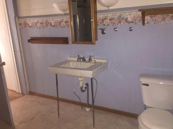 109 WIBAUX Street, Wibaux, MT 59353