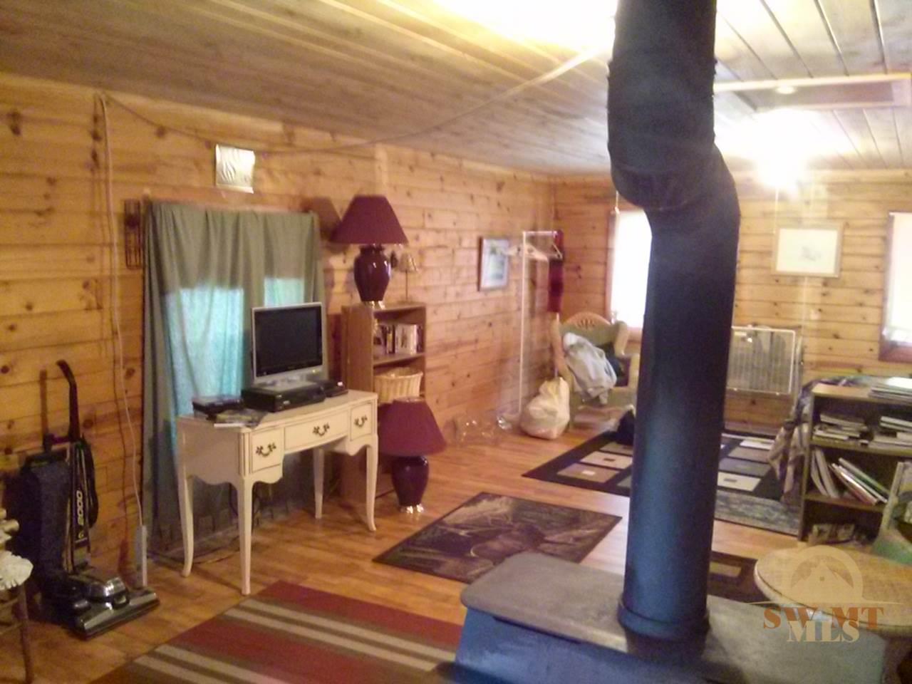 2027 Arrowwood Estates Rd, Raynesford, MT 59469