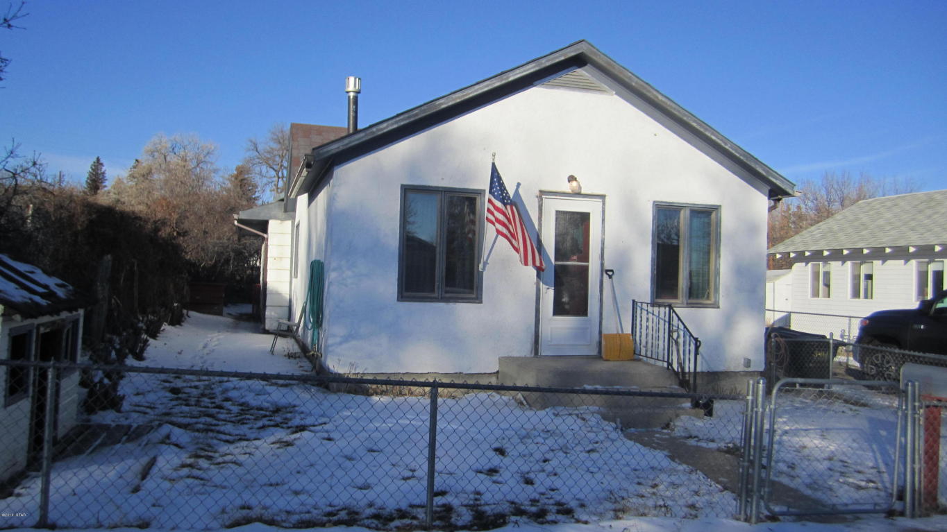 231 1st Ave SE, Shelby, MT 59474