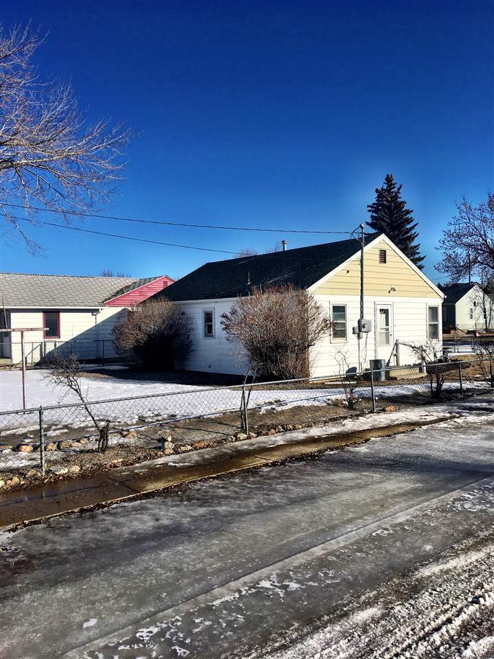 805 Teton Ave, Shelby, Other, MT 59474