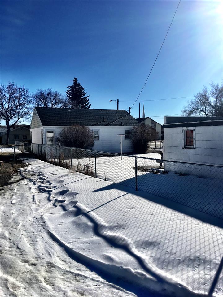 805 Teton Ave, Shelby, Other, MT 59474