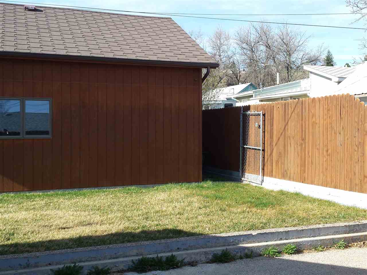 222 1st Ave SE, Shelby, Other, MT 59474
