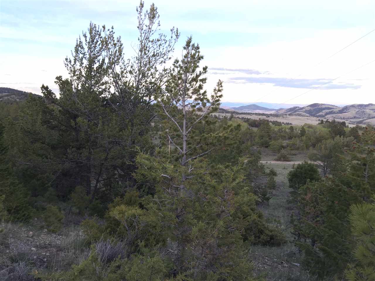 4550 Crooked Pine Dr, Helena, MT 59602