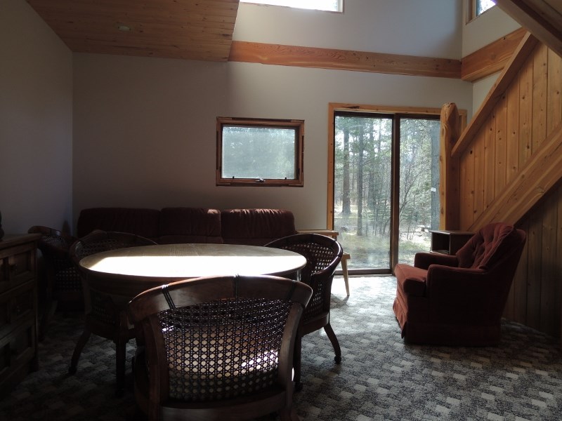 4403 Snow Fleury Lane, Lincoln, MT 59639