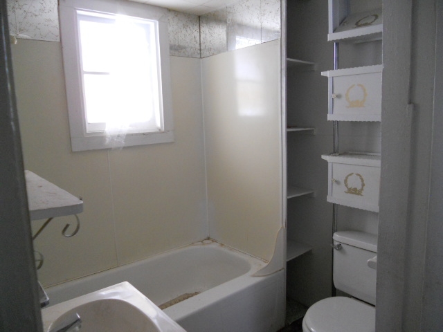 410 N Central Avenue, White Sulphur Springs, MT 59645