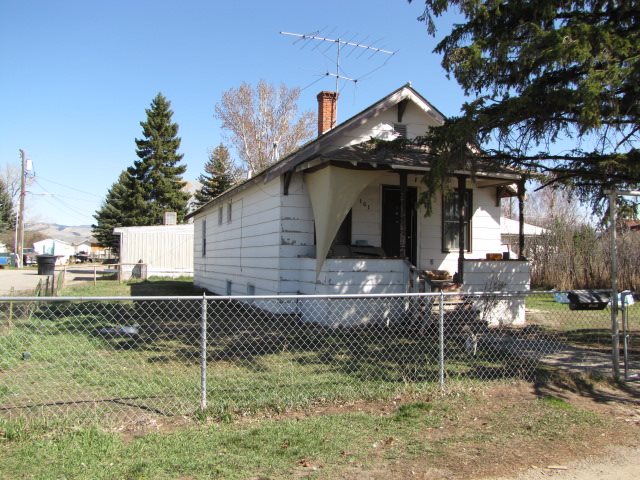 101 Larabie Street, Deer Lodge/Garrison, MT 59722