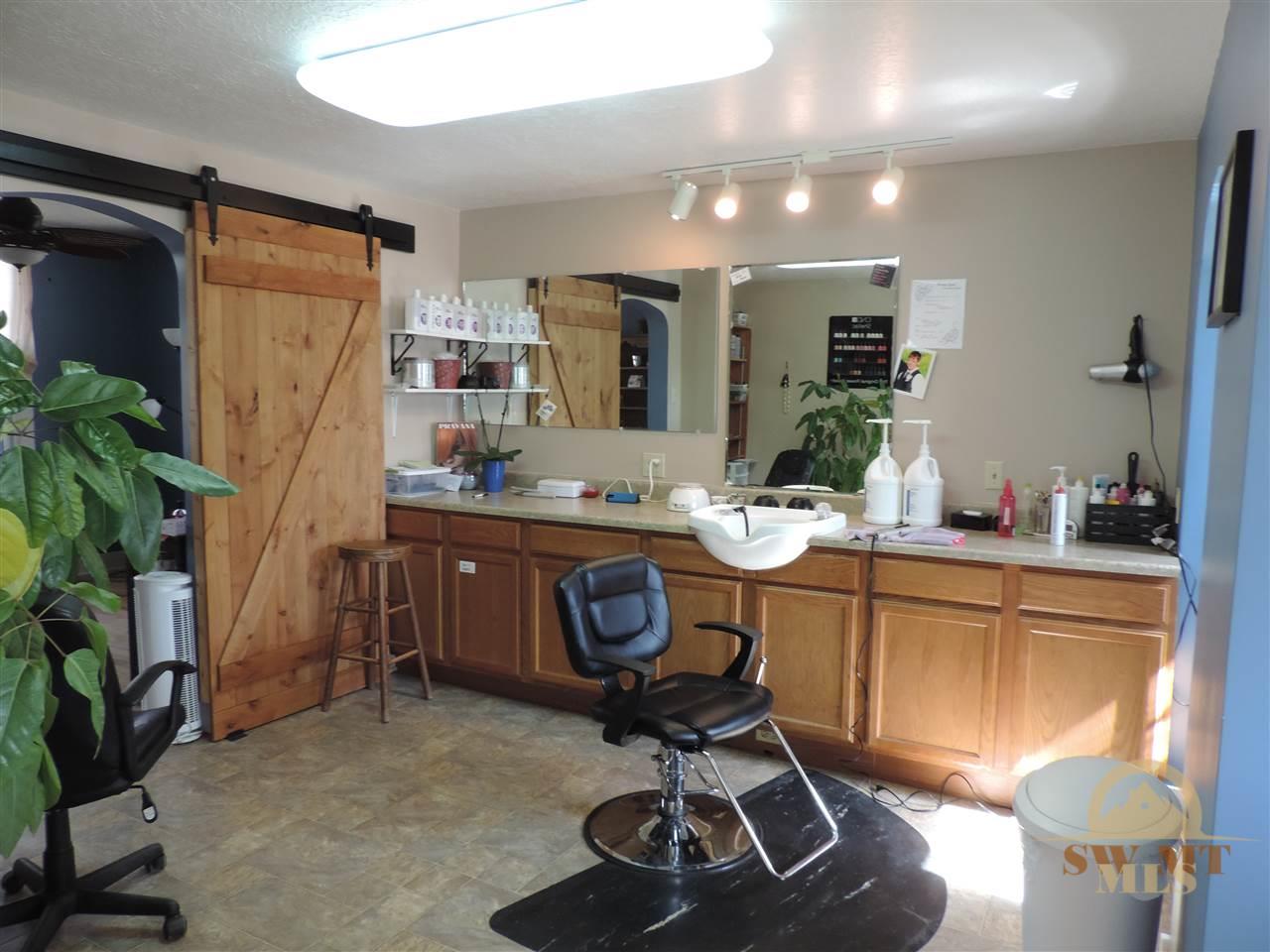 110 S Atlantic St, Dillon, MT 59725