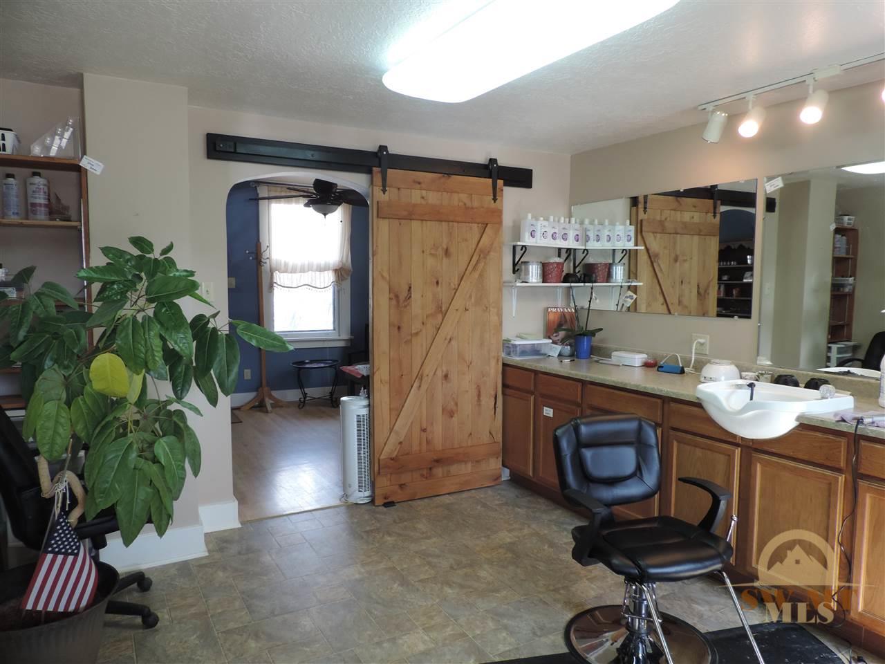 110 S Atlantic St, Dillon, MT 59725