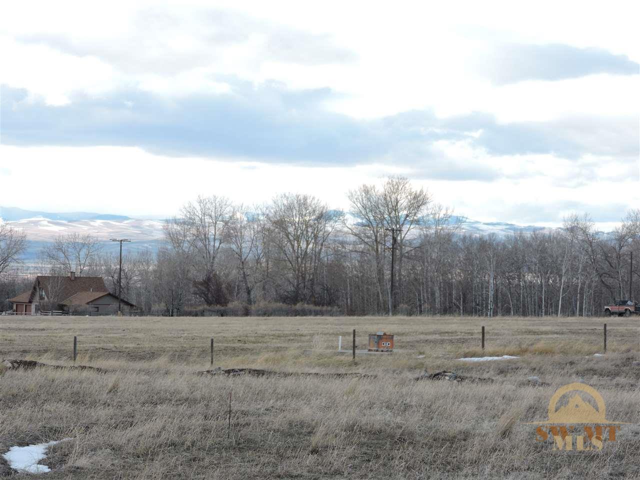 4 Chuckwagon Trail, Sheridan, MT 59749