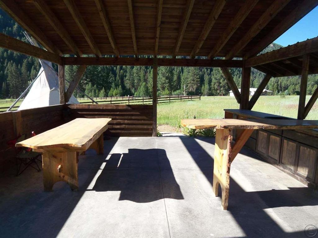 Nhn Fox Lane, Darby, MT 59829