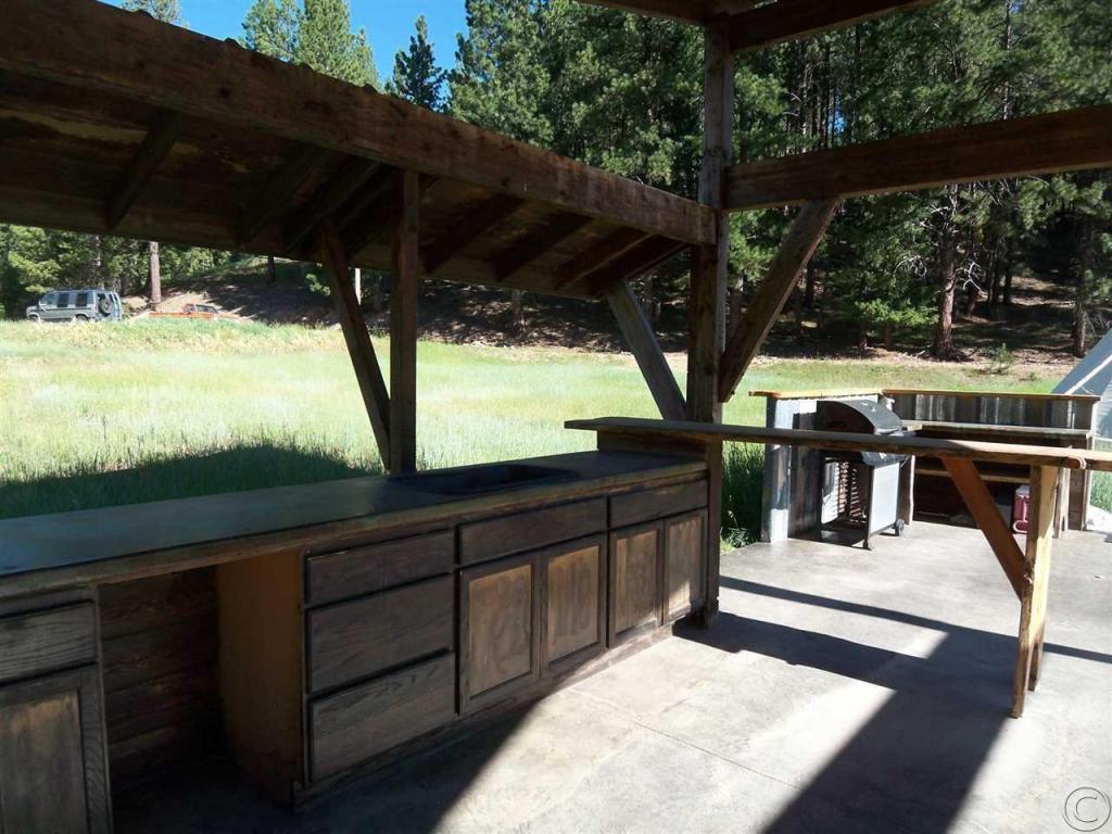 Nhn Fox Lane, Darby, MT 59829