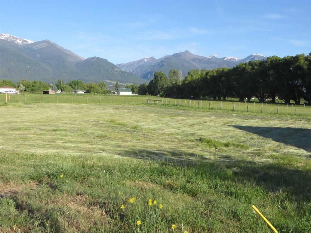242 Birch Ln, Stevensville, MT 59870