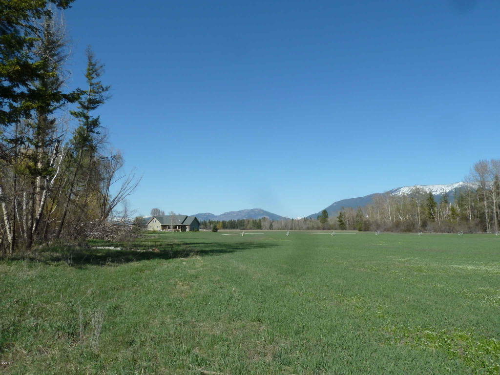 2577 Helena Flats Road, Kalispell, MT 59901