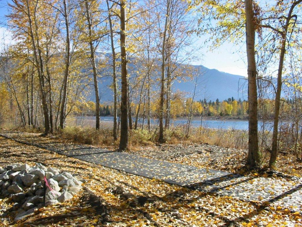 24 & 26 Cedar Pointe Loop, Columbia Falls, MT 59912