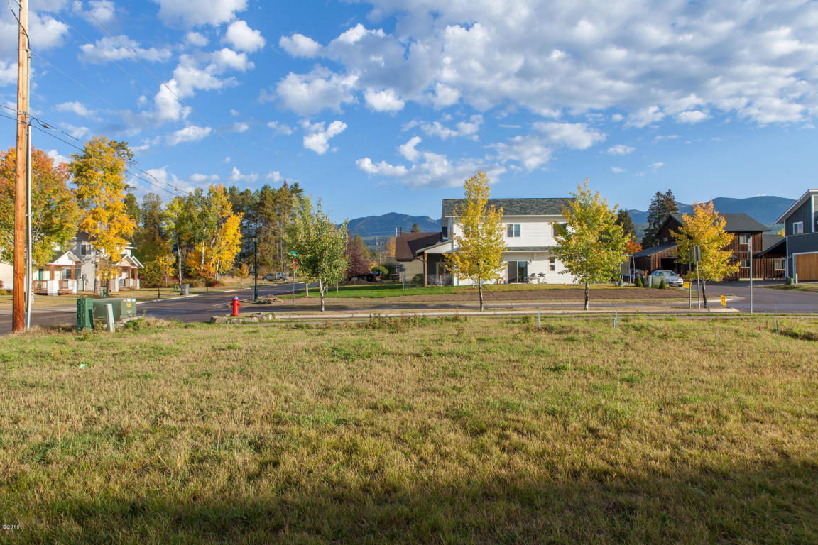 701 & 703 Aspen Grove Court, Whitefish, MT 59937