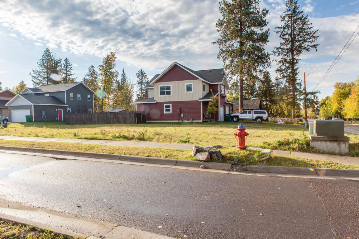 701 & 703 Aspen Grove Court, Whitefish, MT 59937